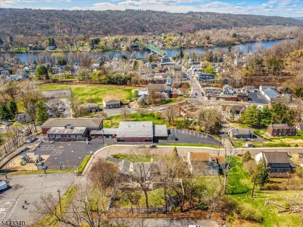 $540,000 | 10 Hillside Avenue, Milford, NJ 08848