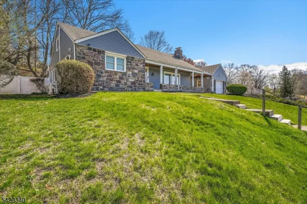 $540,000 | 10 Hillside Avenue, Milford, NJ 08848
