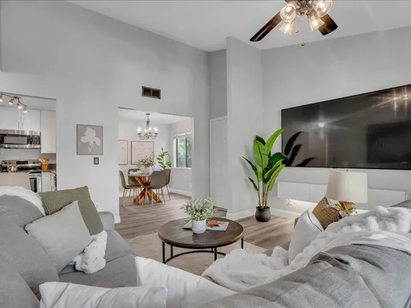 $285,000 | 3400 Sullivan Court, Unit 220, Modesto, CA 95356