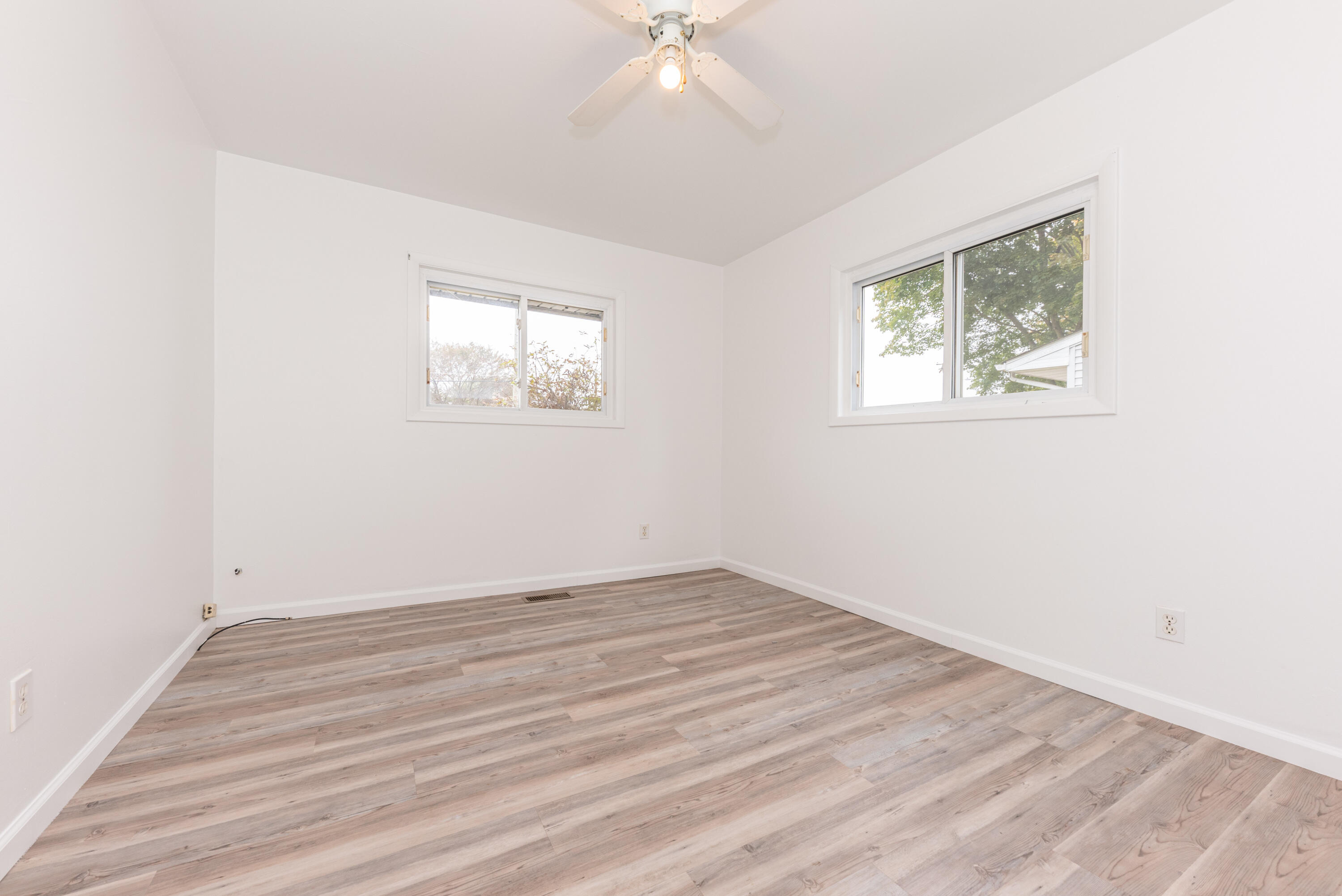 141 South Platt Road Milan, MI 48160 - Photo 15 of 28 021_16
