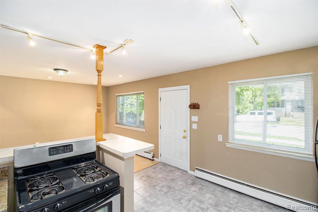 7020 Toepfer Road Warren, MI 48091 - Photo 10 of 21
