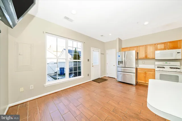 $2,850 | 23753 Clarksmeade Drive, Clarksburg, MD 20871