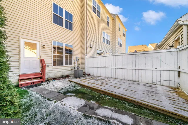 $2,850 | 23753 Clarksmeade Drive, Clarksburg, MD 20871