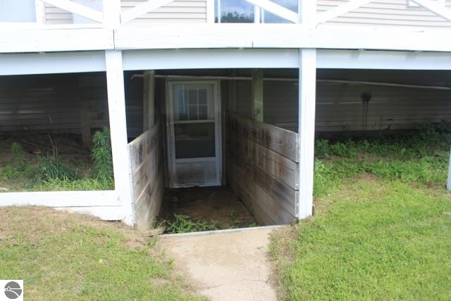 10621 South Barnard Road St. Louis, MI 48880 - Photo 25 of 28 1788313-24.JPG