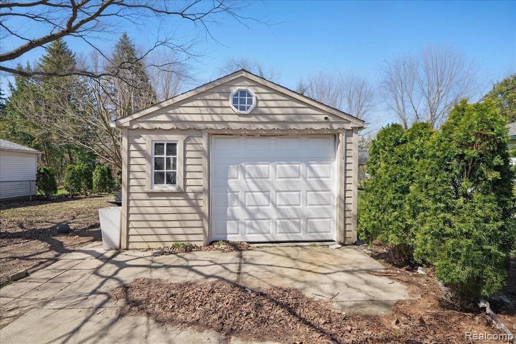 2444 Academy Street Dearborn, MI 48124 - Photo 31 of 35