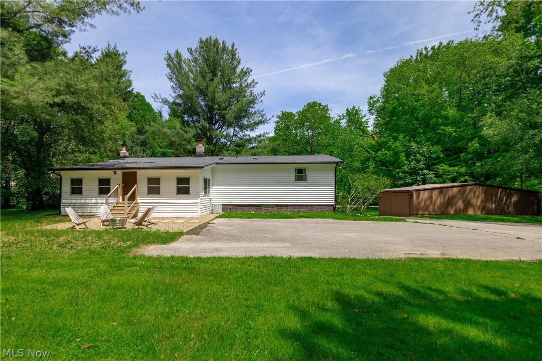 12133 Snow Road Burton, OH 44021 - Photo 32 of 46