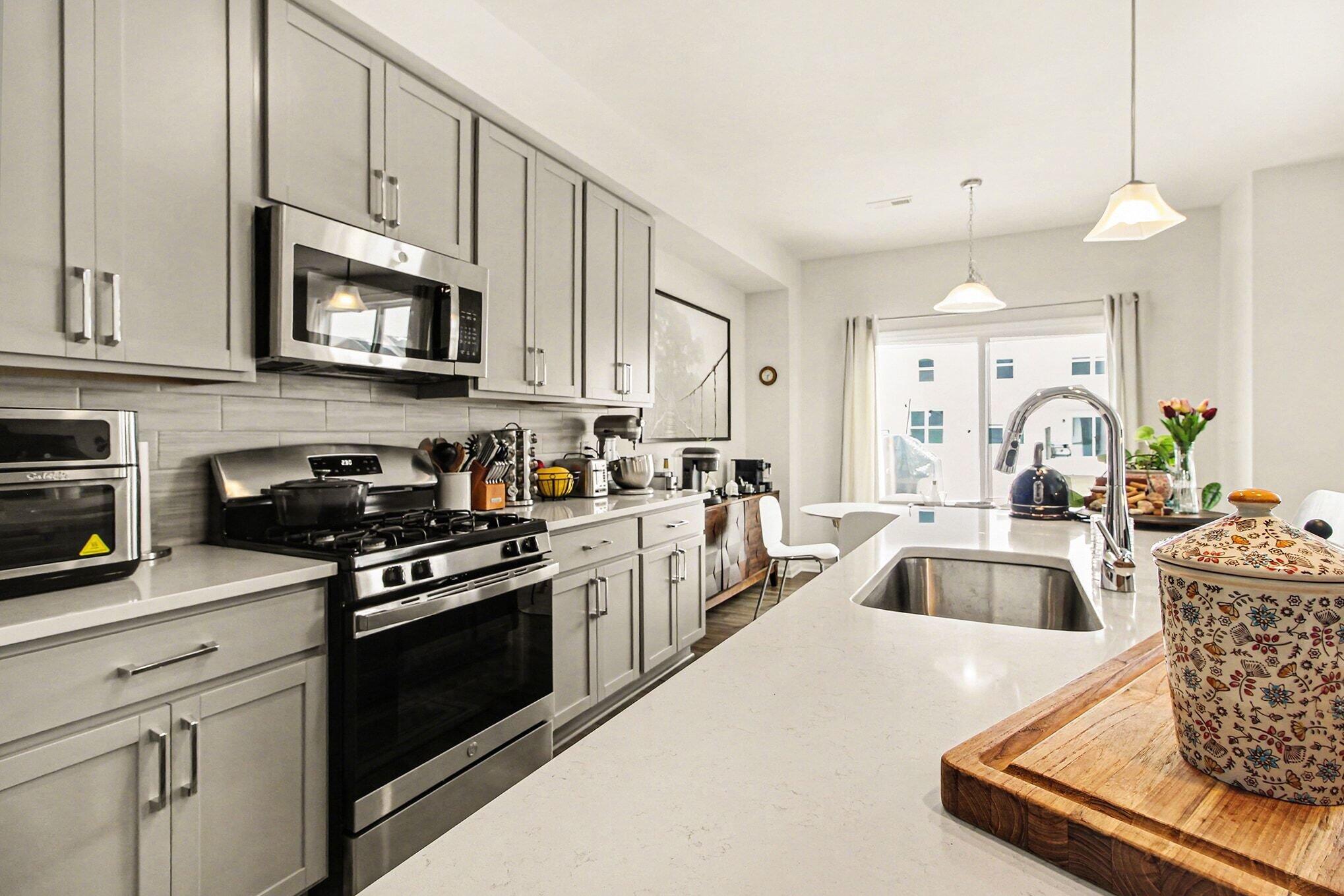 2204 Mill Lane Saline, MI 48176 - Photo 5 of 24 012_file_1764