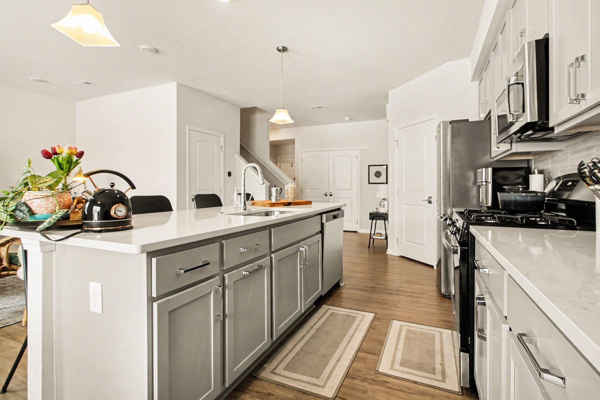 2204 Mill Lane Saline, MI 48176 - Photo 7 of 24 011_file_4249