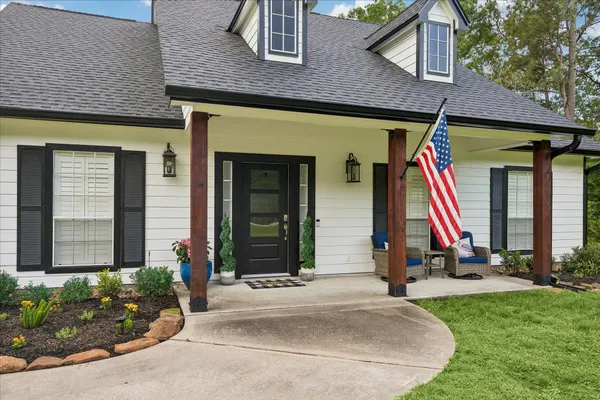 $725,000 | 11770 Creek View Lane, Conroe, TX 77385