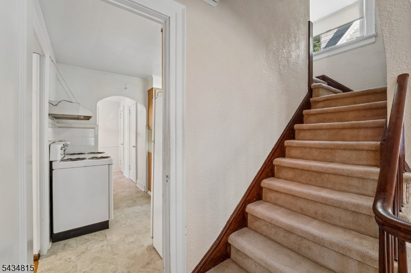 124 Walker Road West Orange, NJ 07052 - Photo 10 of 37