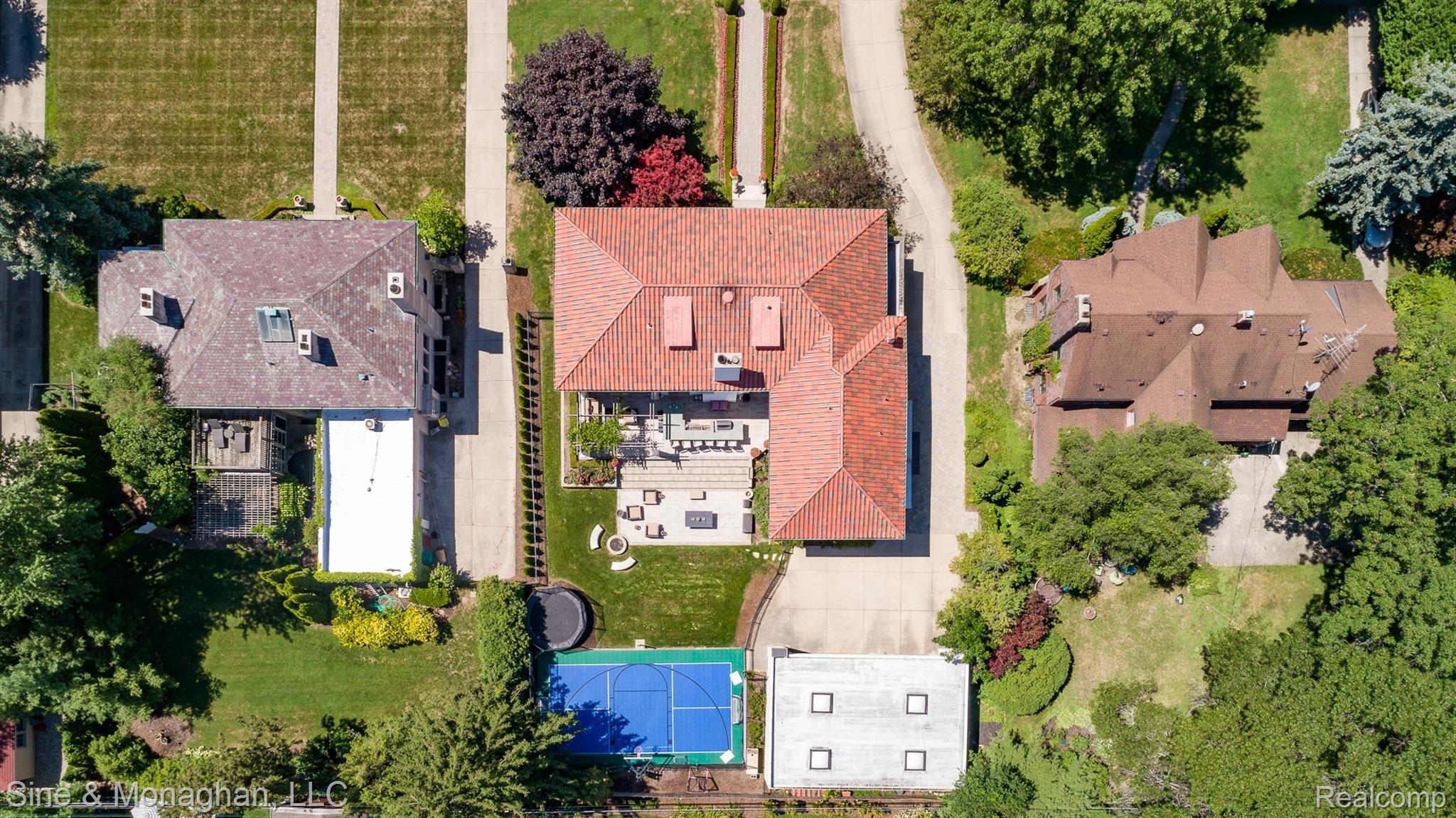 1040 Devonshire Road Grosse Pointe, MI 48230 - Photo 84 of 95 DJI_0012.jpg