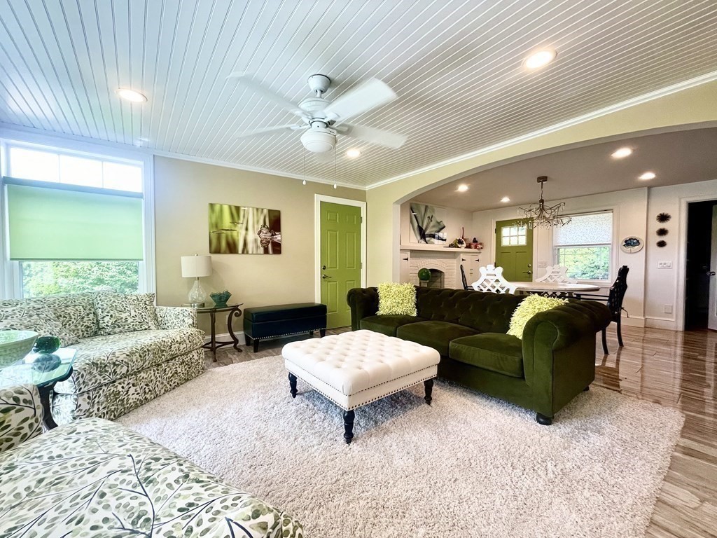 9 Ridgeview Drive Agawam, MA 01030 - Photo 12 of 40 Gallery Image 12