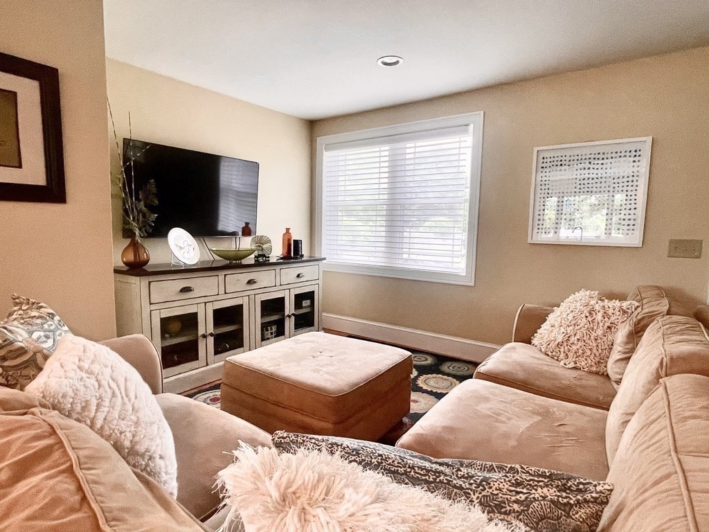 9 Ridgeview Drive Agawam, MA 01030 - Photo 18 of 40 Gallery Image 18