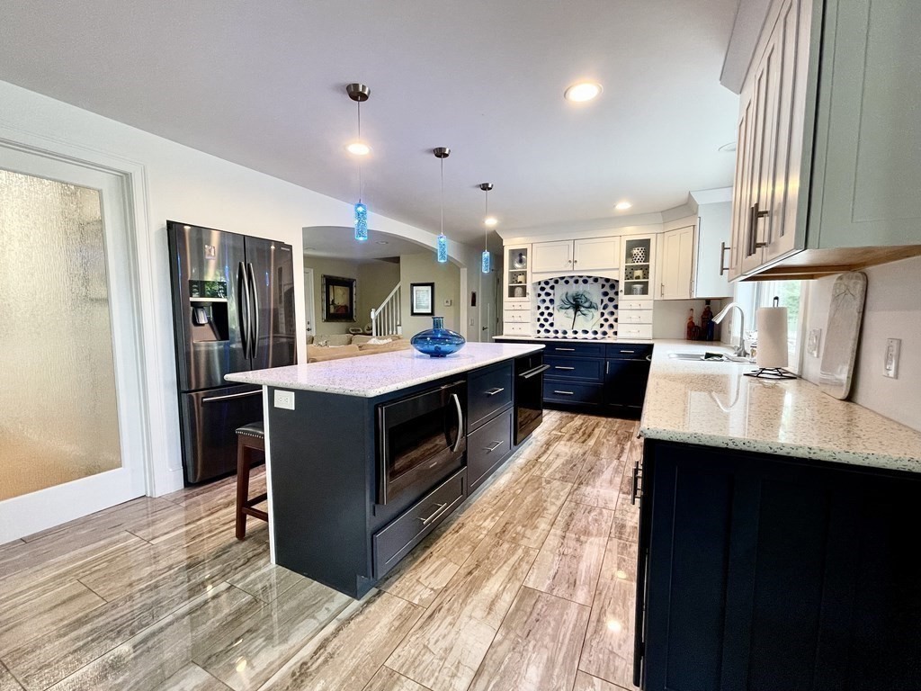 9 Ridgeview Drive Agawam, MA 01030 - Photo 2 of 40 Gallery Image 2