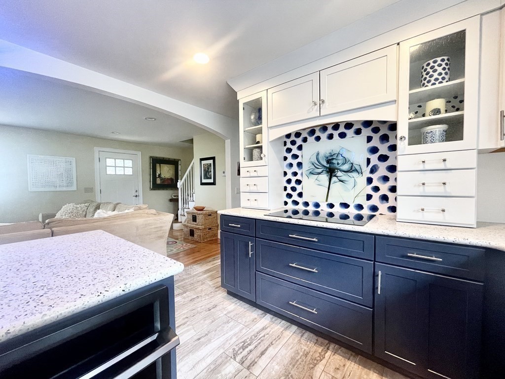 9 Ridgeview Drive Agawam, MA 01030 - Photo 4 of 40 Gallery Image 4