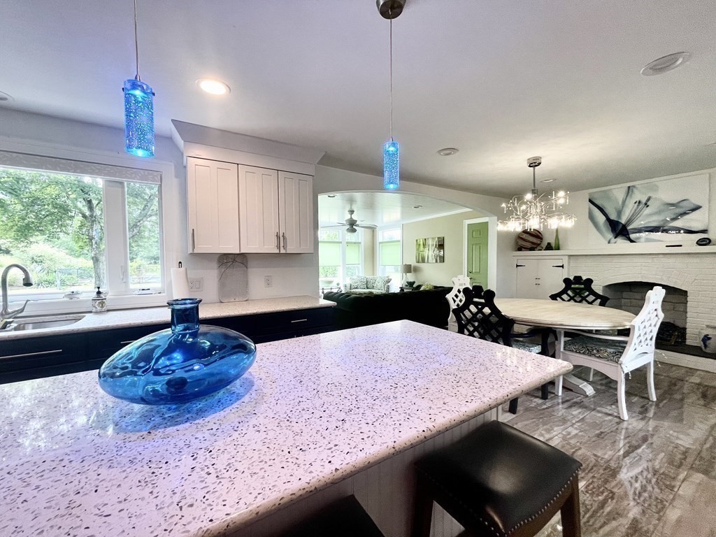 9 Ridgeview Drive Agawam, MA 01030 - Photo 9 of 40 Gallery Image 9