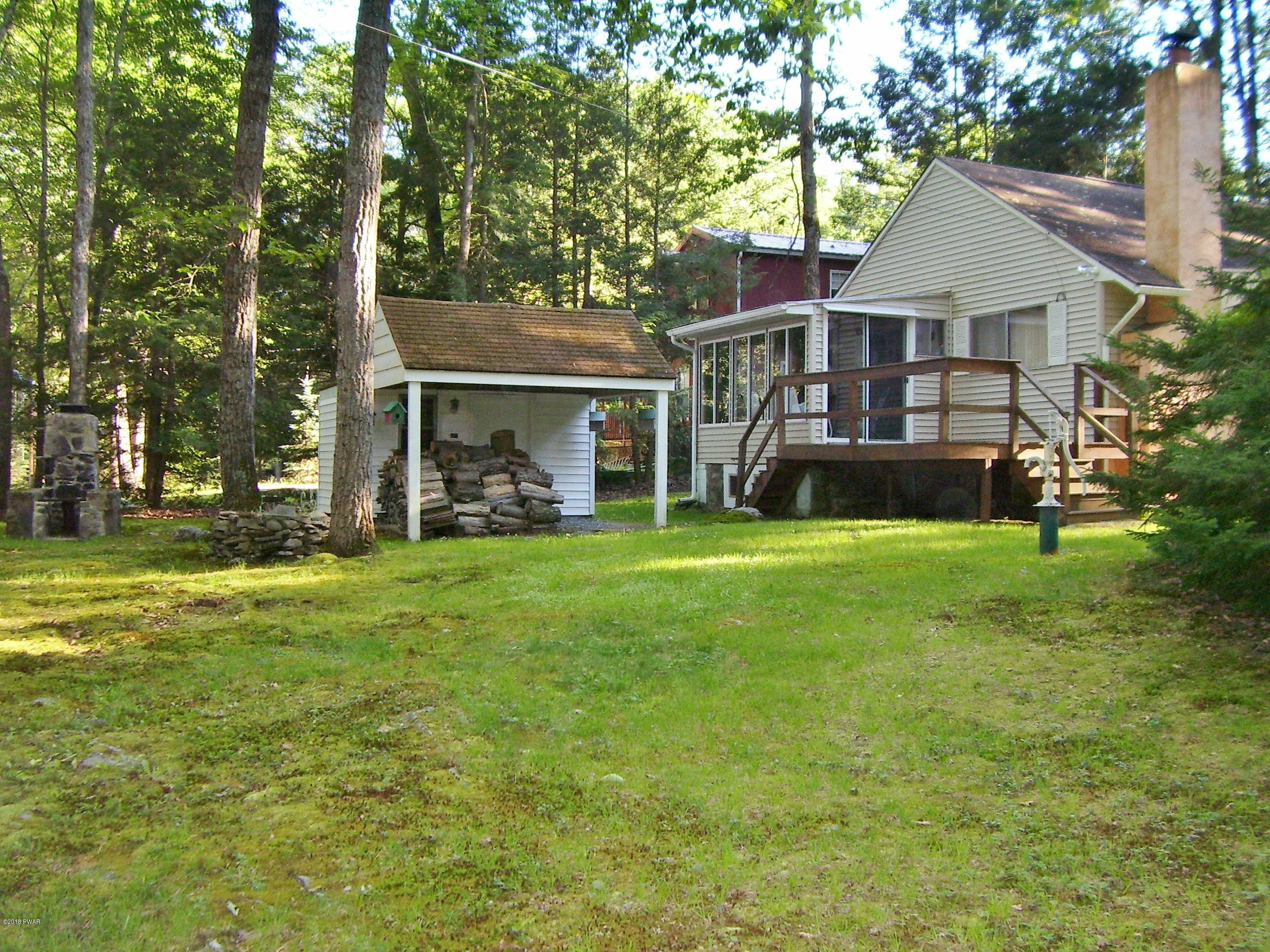 158 A Perry Road Greentown, PA 18426 - Photo 31 of 46 Side View