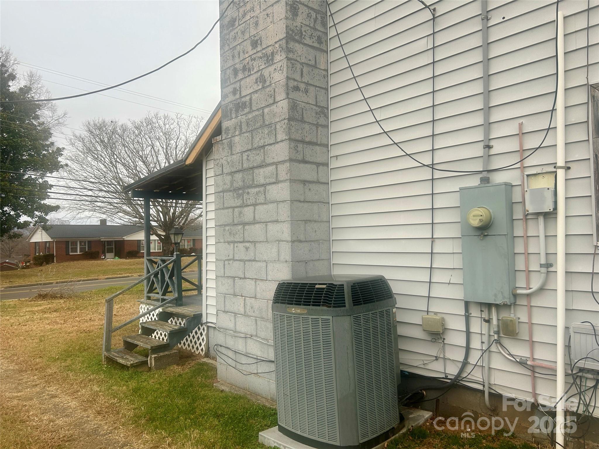 190 Cedar Valley Road Hudson, NC 28638 - Photo 6 of 12 a view of a patio