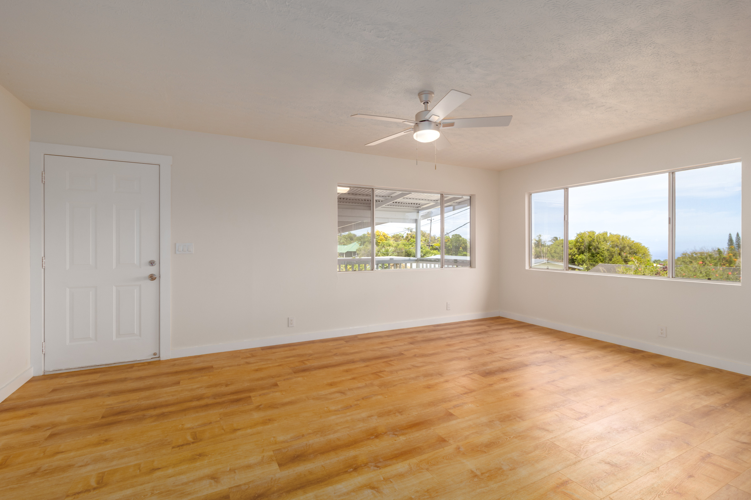 54-2378 Kynnersley Road Kapaau, HI 96755 - Photo 16 of 24 a view of an empty room with a window