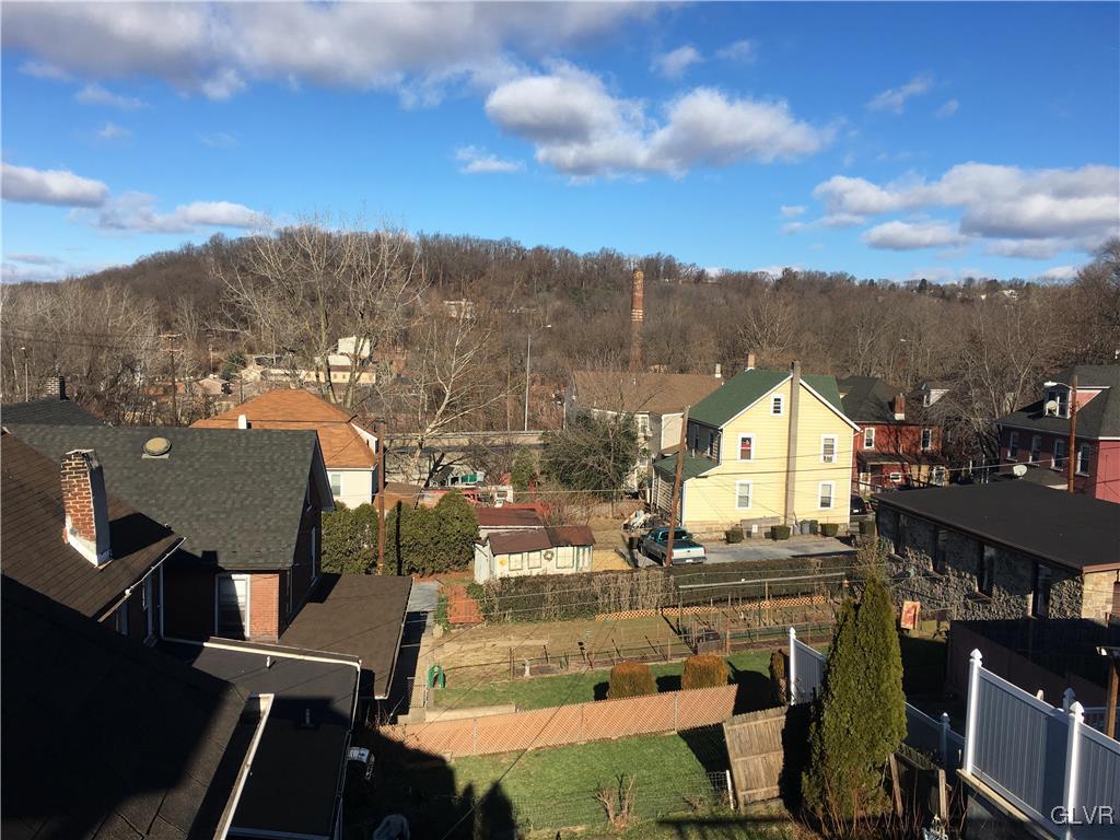 1247 Jackson Street Easton, PA 18042 - Photo 20 of 30 a view of a city