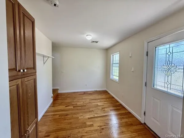 $2,600 | 1005 6th Street, West Babylon, NY 11704