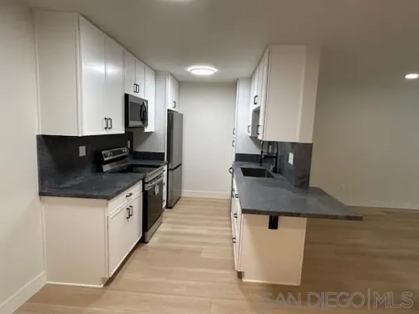 $2,750 | 811 West Nutmeg Street, Unit 102, San Diego, CA 92103