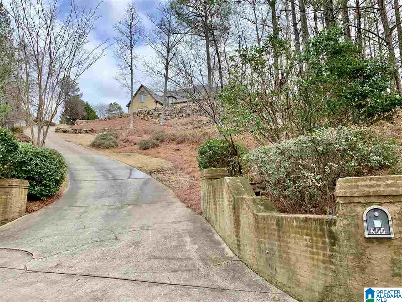 209 Kings Crest Lane Pelham, AL 35124 - Photo 9 of 50