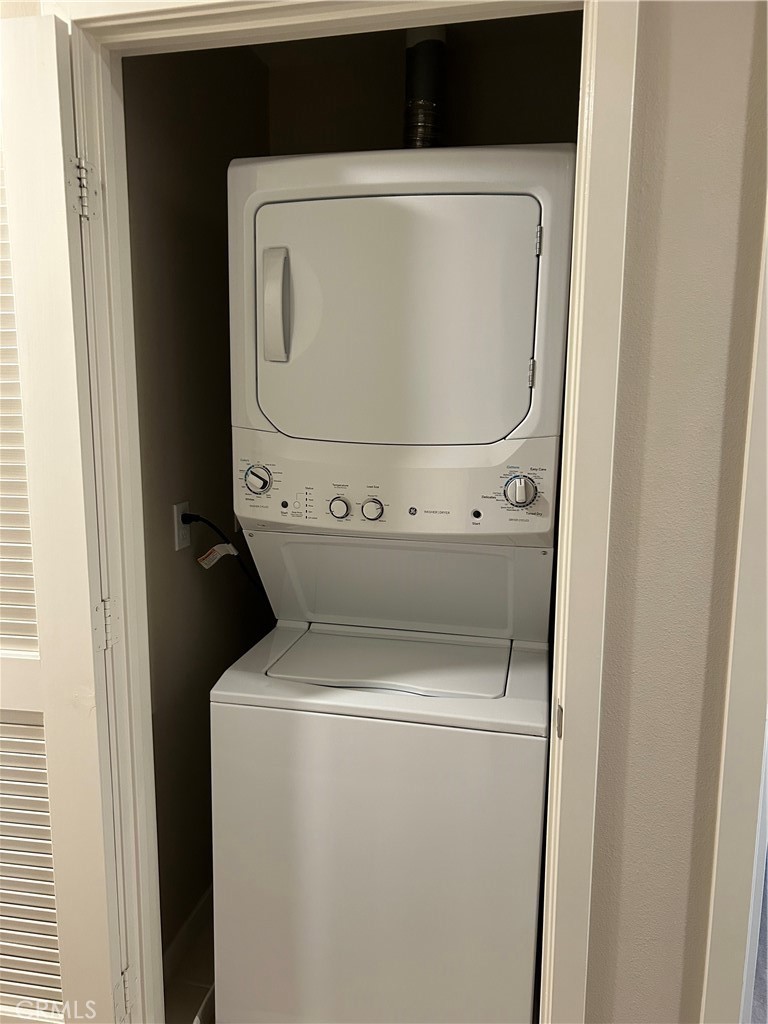 202 Tribeca Irvine, CA 92612 - Photo 14 of 21 a utility room with dryer and washer