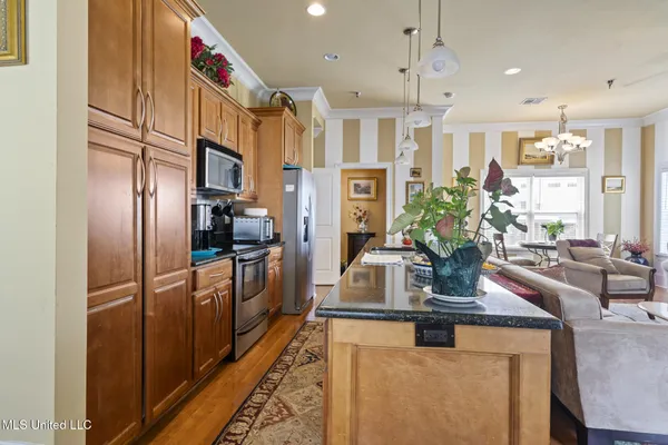 $2,000 | 728 West Beach Boulevard, Unit 728, Long Beach, MS 39560