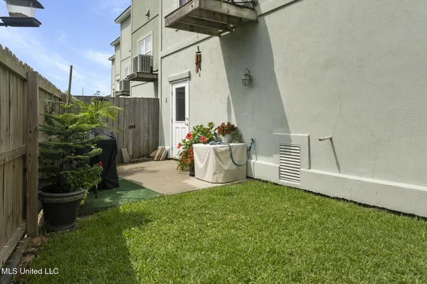 $2,000 | 728 West Beach Boulevard, Unit 728, Long Beach, MS 39560