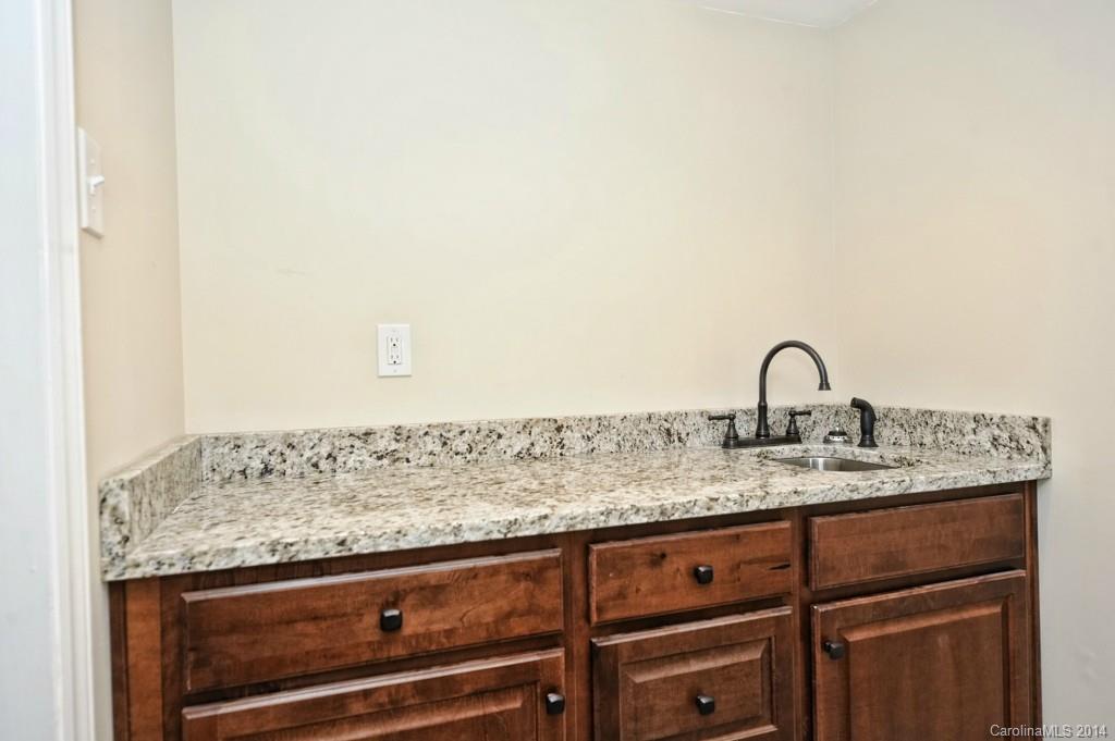 4601 Walker Road Charlotte, NC 28211 - Photo 20 of 23 Gallery Image 20