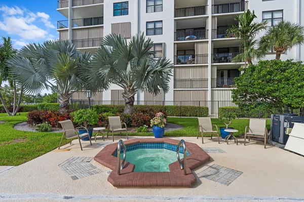 $375,000 | 3545 South Ocean Boulevard, Unit 405, South Palm Beach, FL 33480