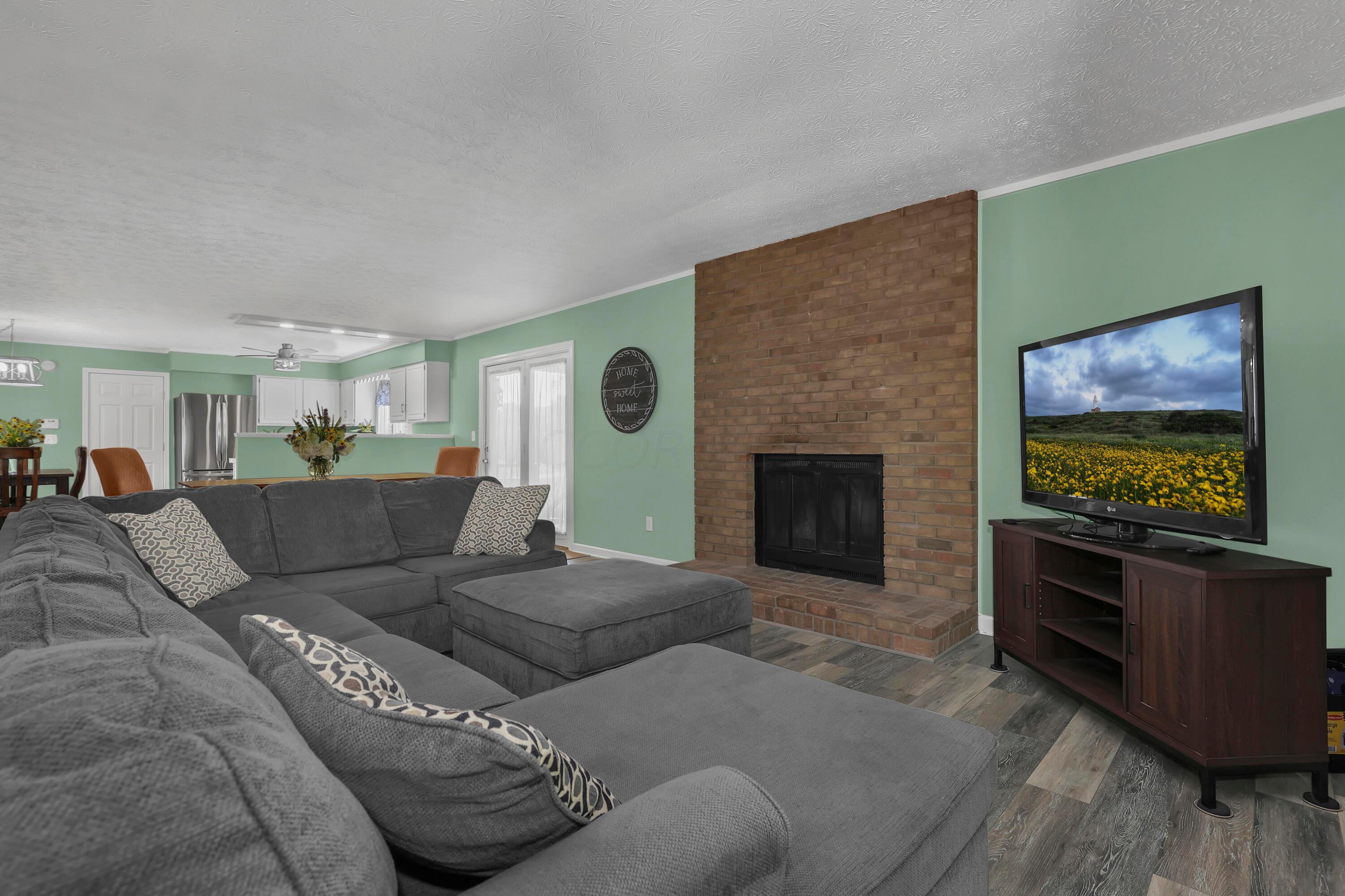 1060 South Watkins Road Alexandria, OH 43001 - Photo 11 of 47 0G7A6753