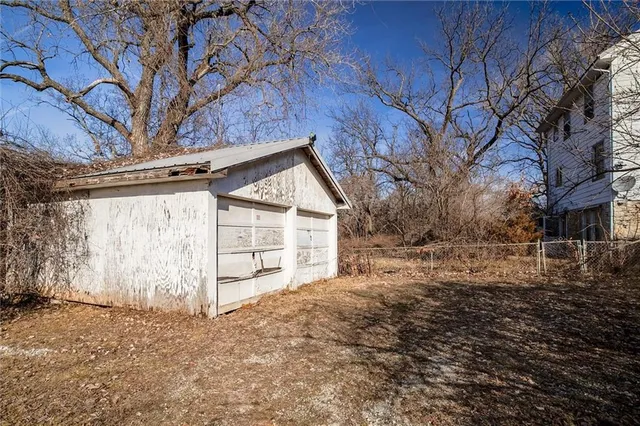 $1,166,000 | 5900 North Broadway, Kansas City, MO 64118