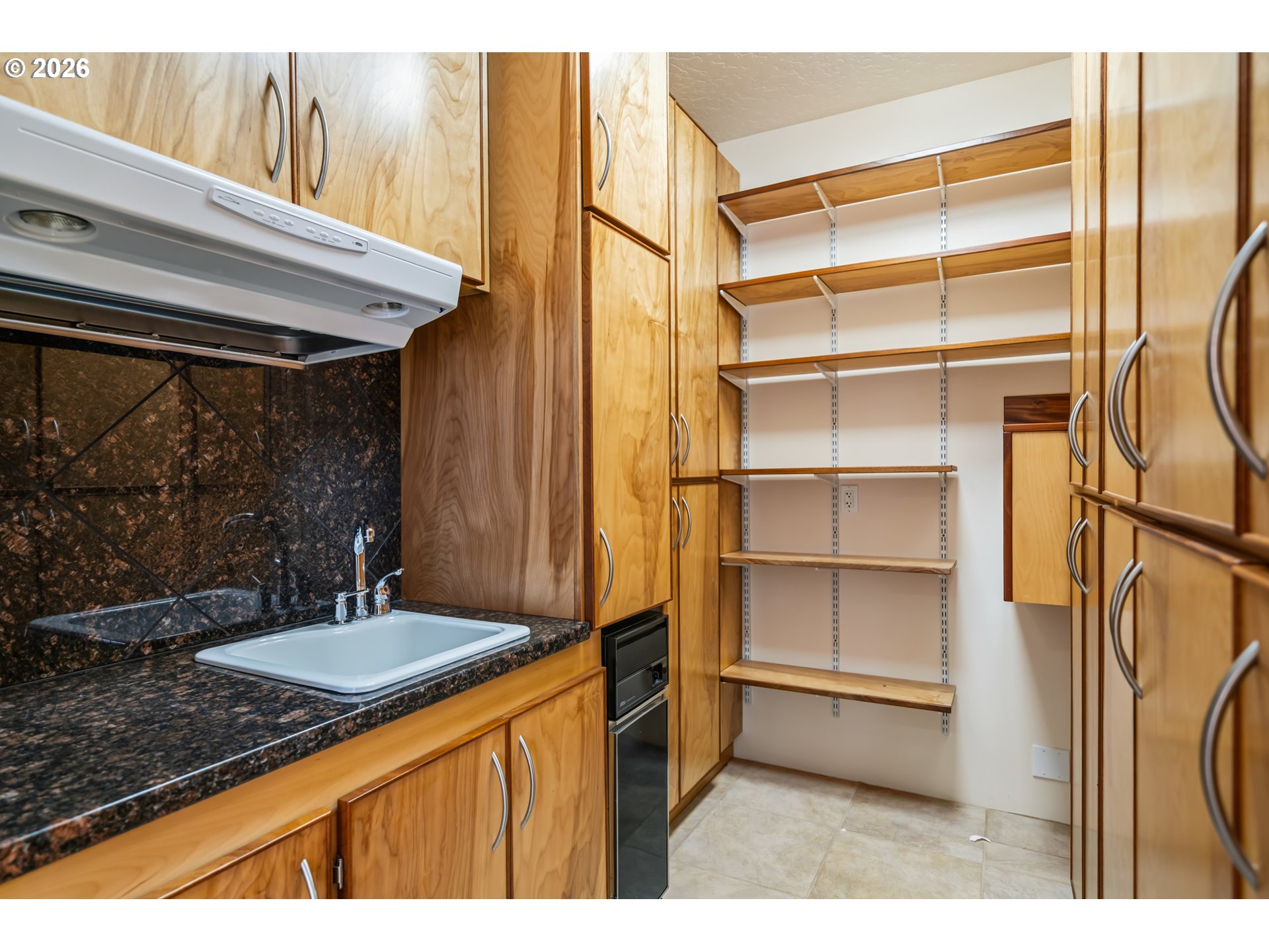 1038 Marina Heights Road Brookings, OR 97415 - Photo 11 of 46 Butler's Pantry