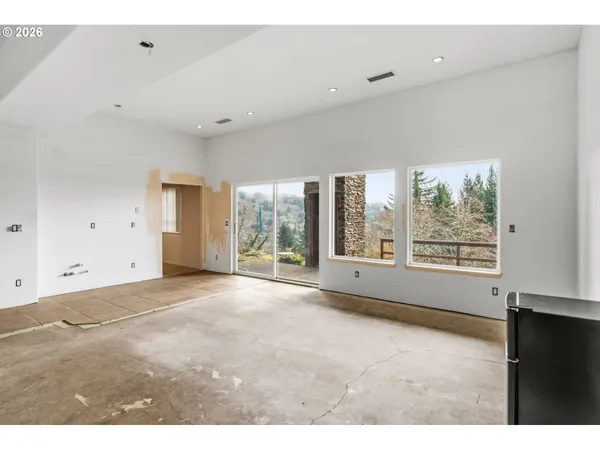 $745,000 | 1038 Marina Heights Road, Brookings, OR 97415