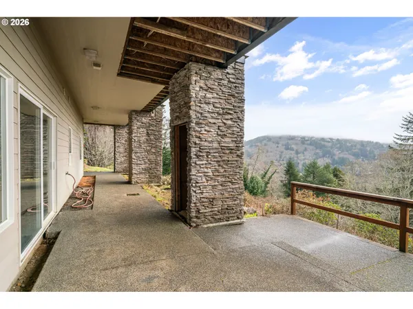$745,000 | 1038 Marina Heights Road, Brookings, OR 97415