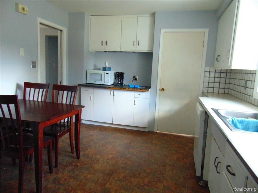 564 East South Boulevard Rochester, MI 48307 - Photo 4 of 14