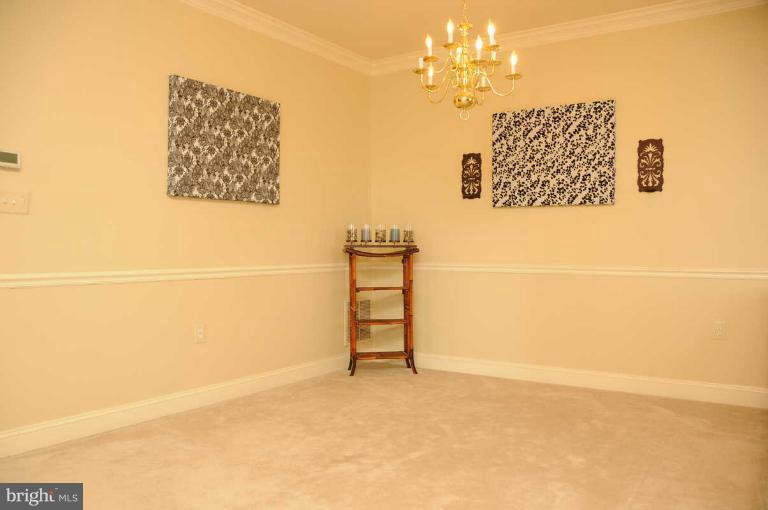 633 Springhouse Square Southeast Leesburg, VA 20175 - Photo 8 of 21 Dining Room