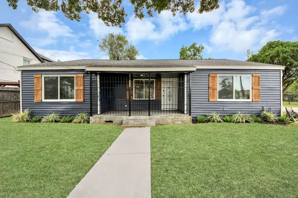 $349,500 | 5651 McCormick Street, Houston, TX 77023