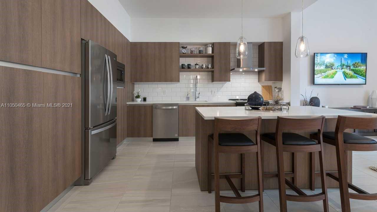 340 Southeast 3rd Street, Unit 2010 Miami, FL 33131 - Photo 3 of 14