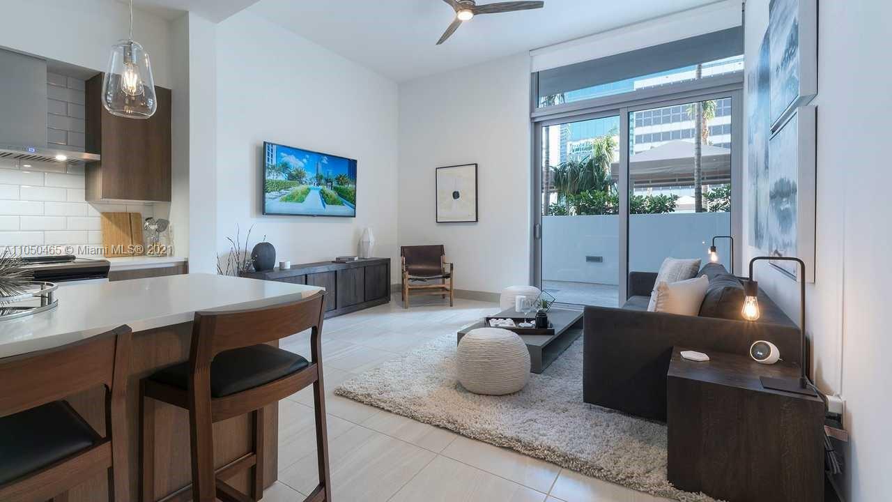 340 Southeast 3rd Street, Unit 2010 Miami, FL 33131 - Photo 5 of 14
