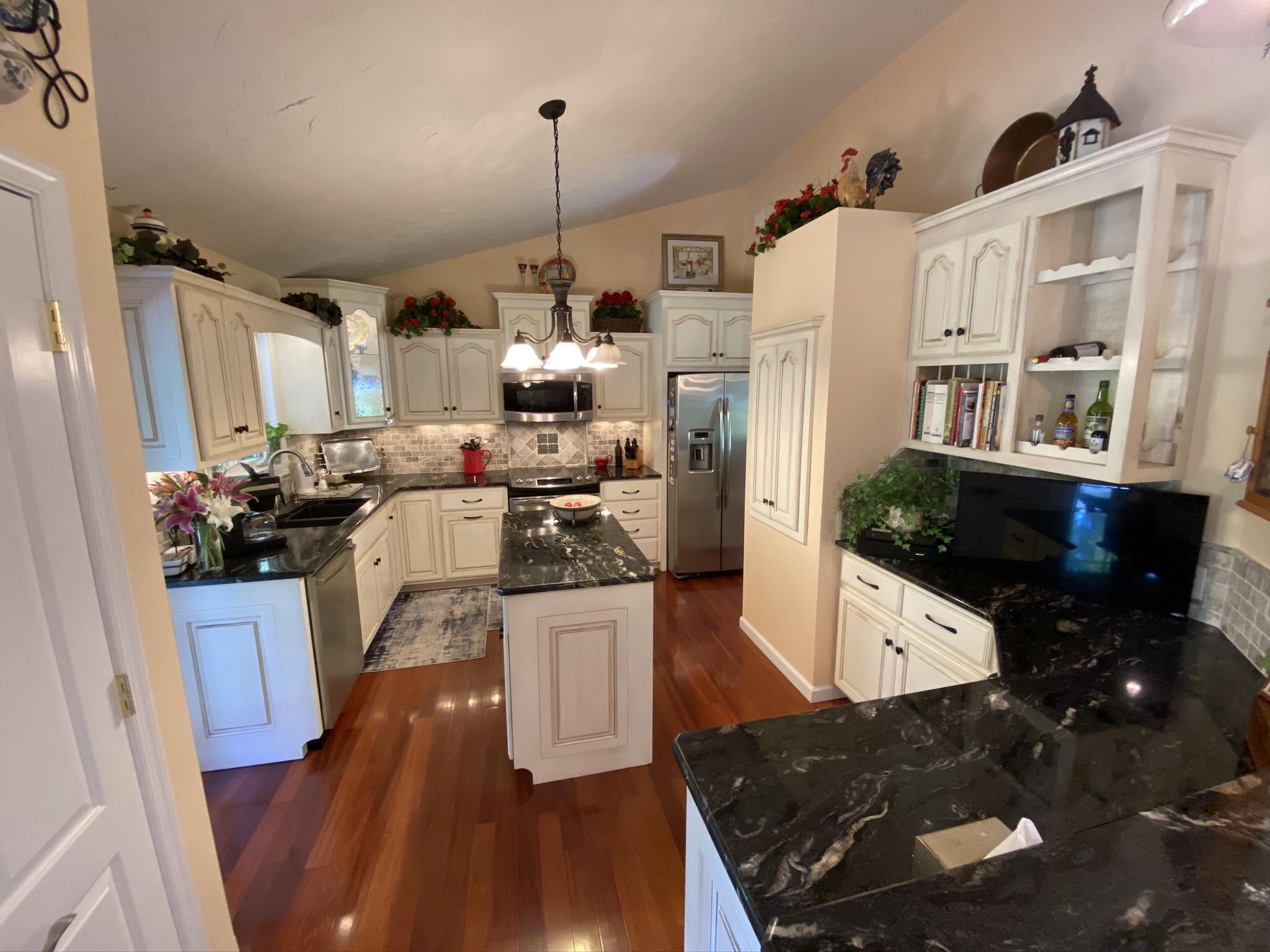 1733 Sample Road Wirtz, VA 24184 - Photo 44 of 80 56 Kitchen (3)