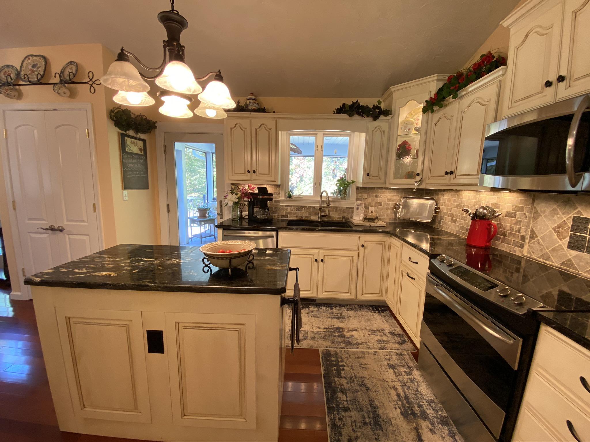 1733 Sample Road Wirtz, VA 24184 - Photo 45 of 80 57 Kitchen (6)