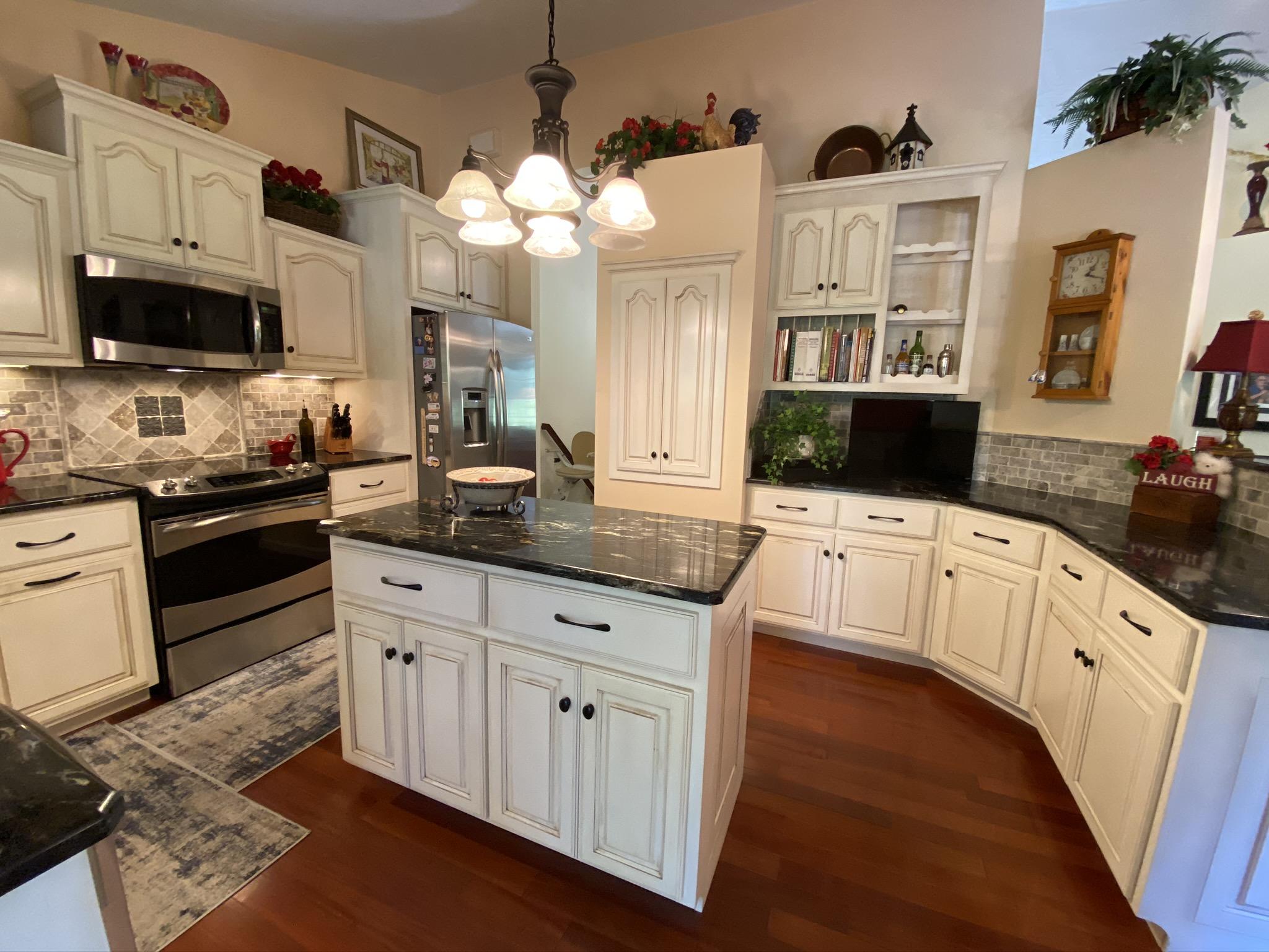 1733 Sample Road Wirtz, VA 24184 - Photo 7 of 80 7 Kitchen (8)