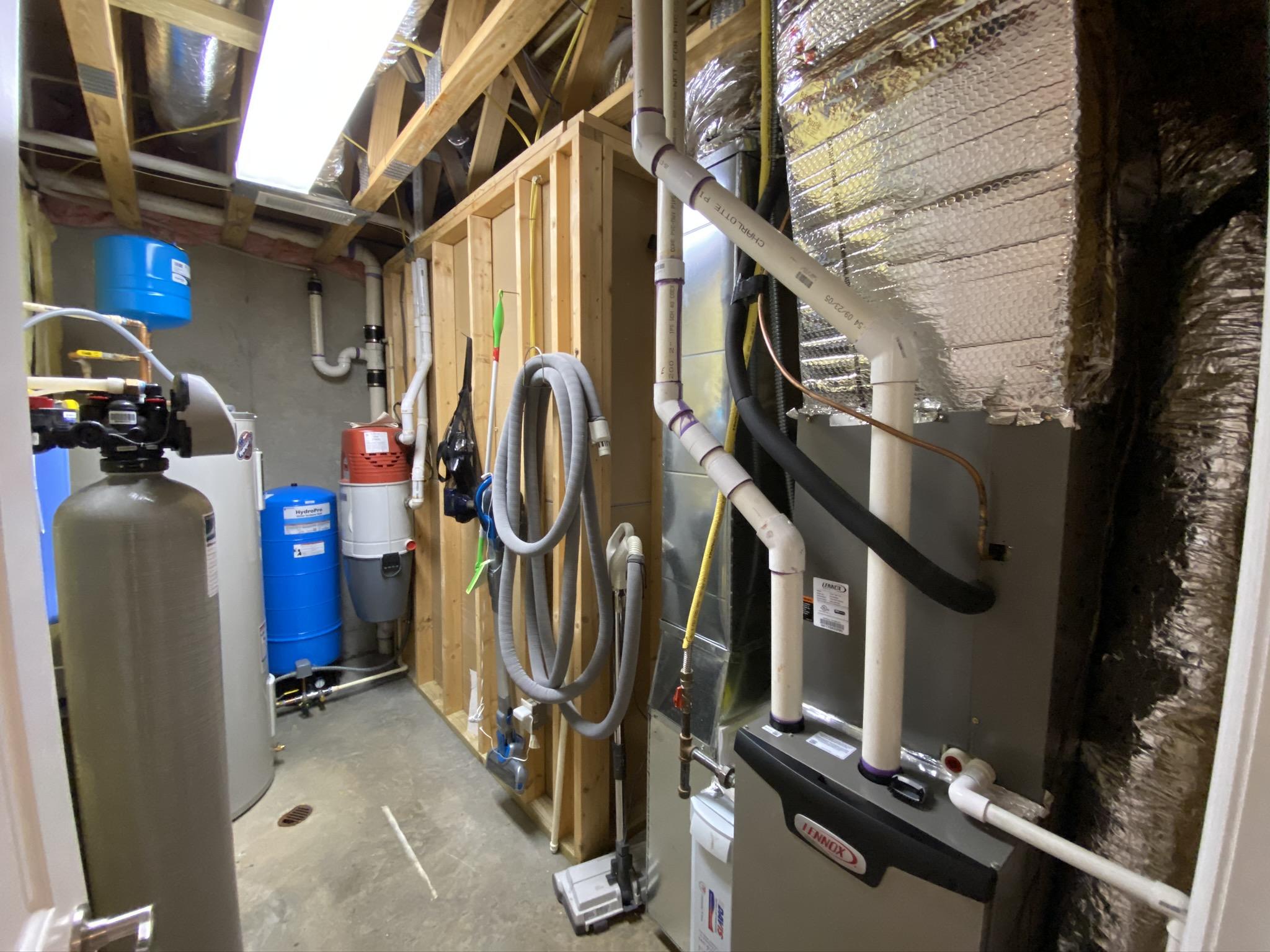1733 Sample Road Wirtz, VA 24184 - Photo 68 of 80 79a Utilities (1)