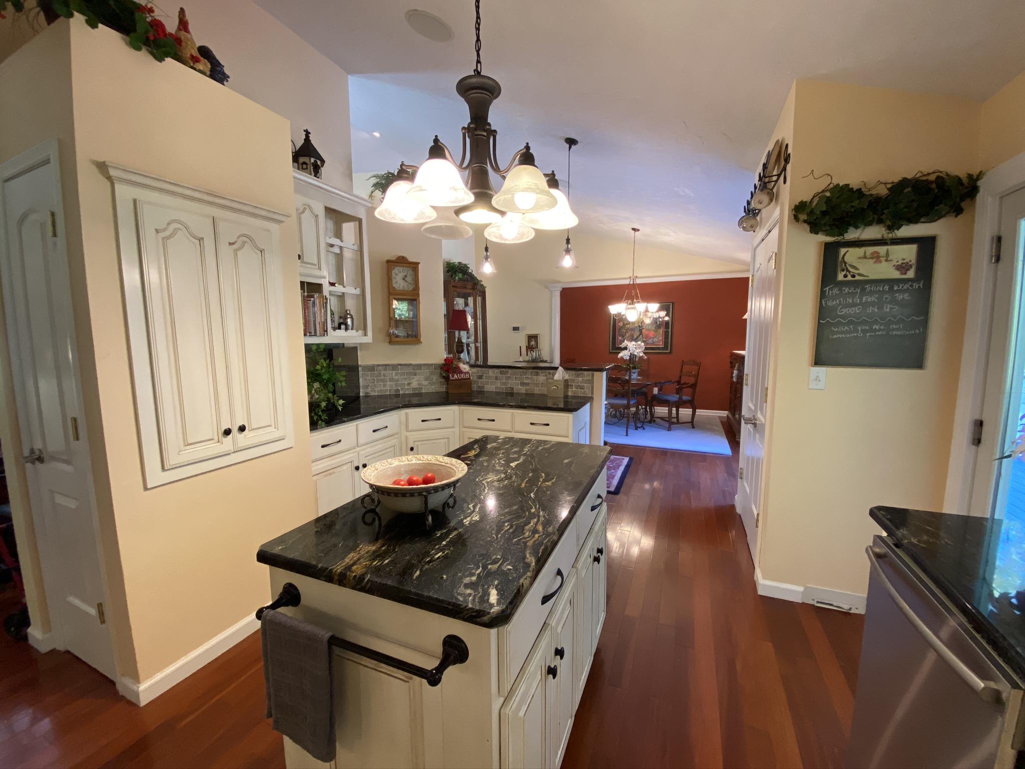 1733 Sample Road Wirtz, VA 24184 - Photo 8 of 80 8 Kitchen (9)