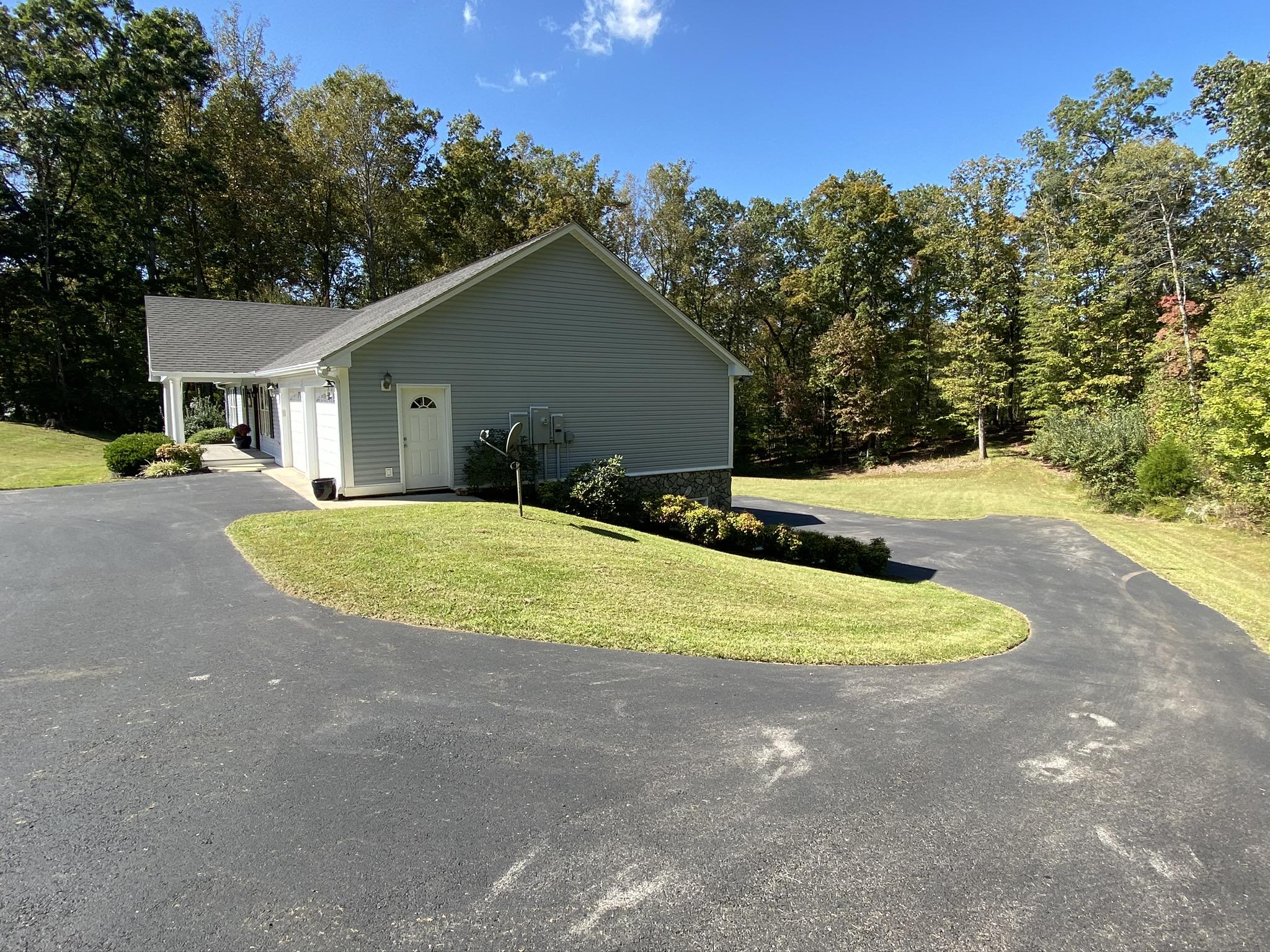 1733 Sample Road Wirtz, VA 24184 - Photo 79 of 80 90a Paved Driveway (3)