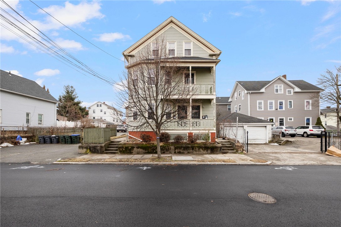 70 Rosedale Street Providence, RI 02909 - Photo 2 of 33