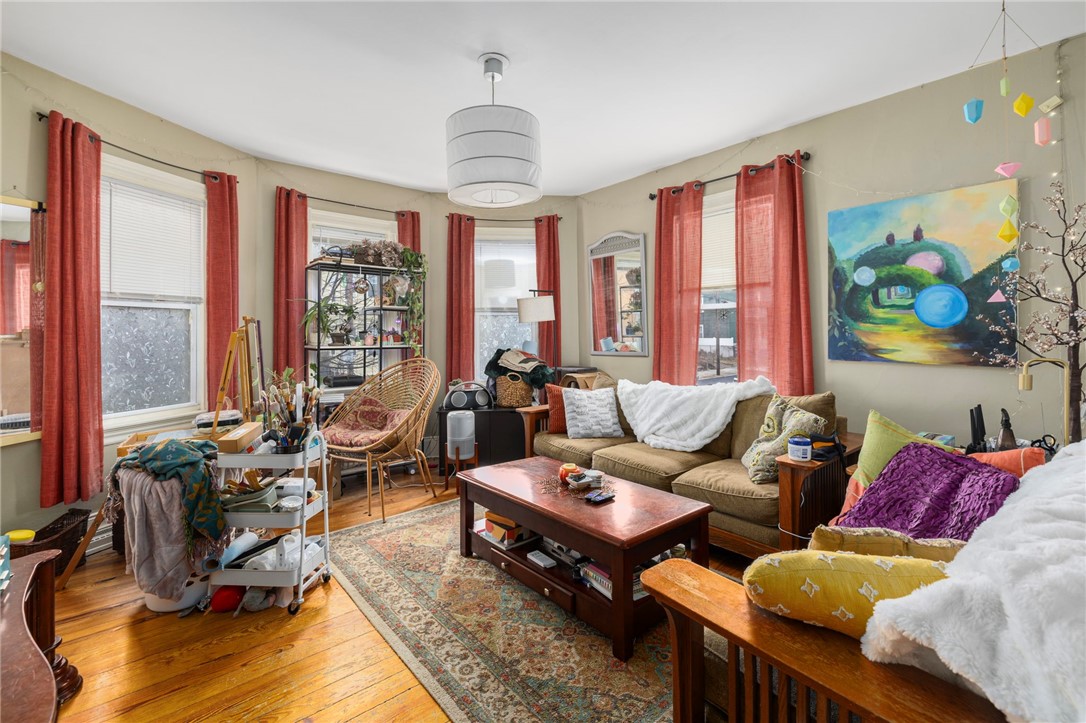 70 Rosedale Street Providence, RI 02909 - Photo 3 of 33